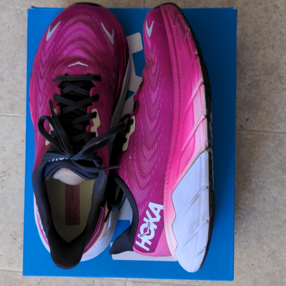 Women's Hoka One One Arahi 5 Running Shoes